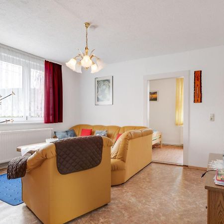 Cozy Apartment In Altenfeld With Garden Exteriör bild