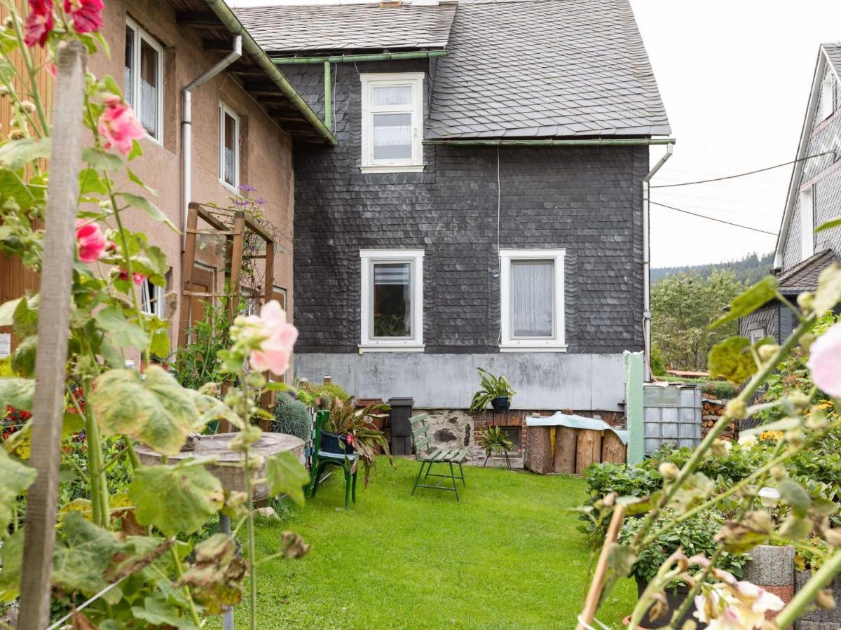 Cozy Apartment In Altenfeld With Garden Exteriör bild