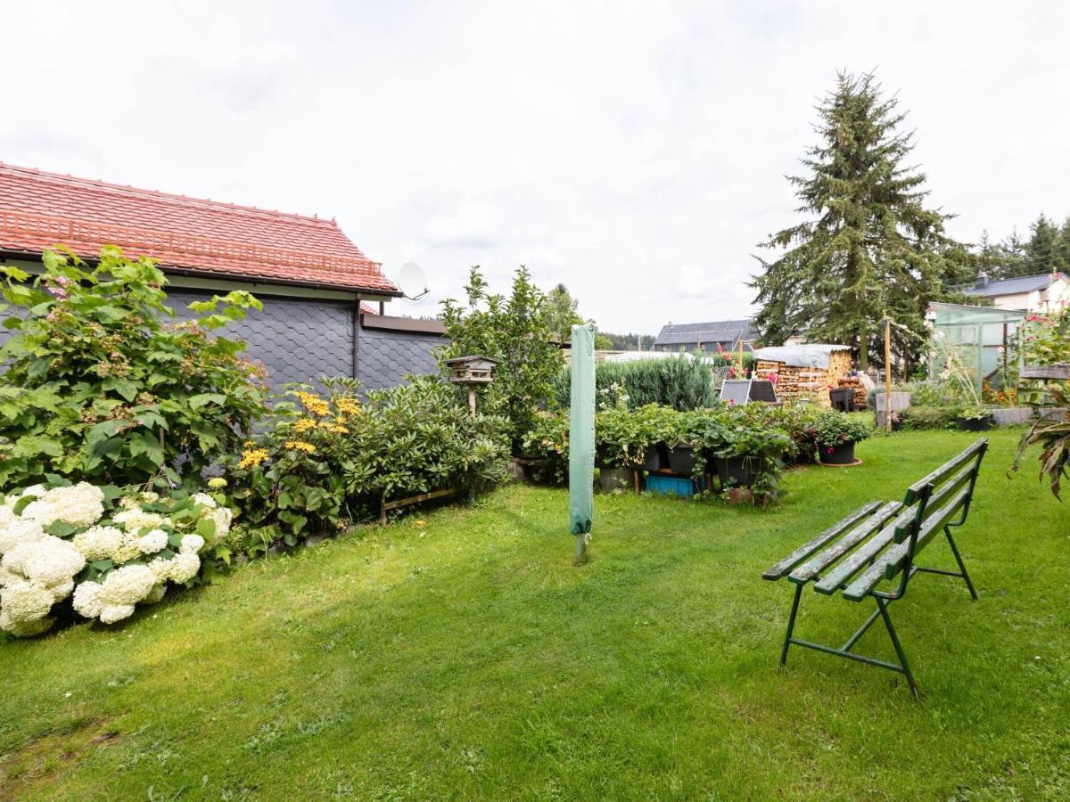 Cozy Apartment In Altenfeld With Garden Exteriör bild