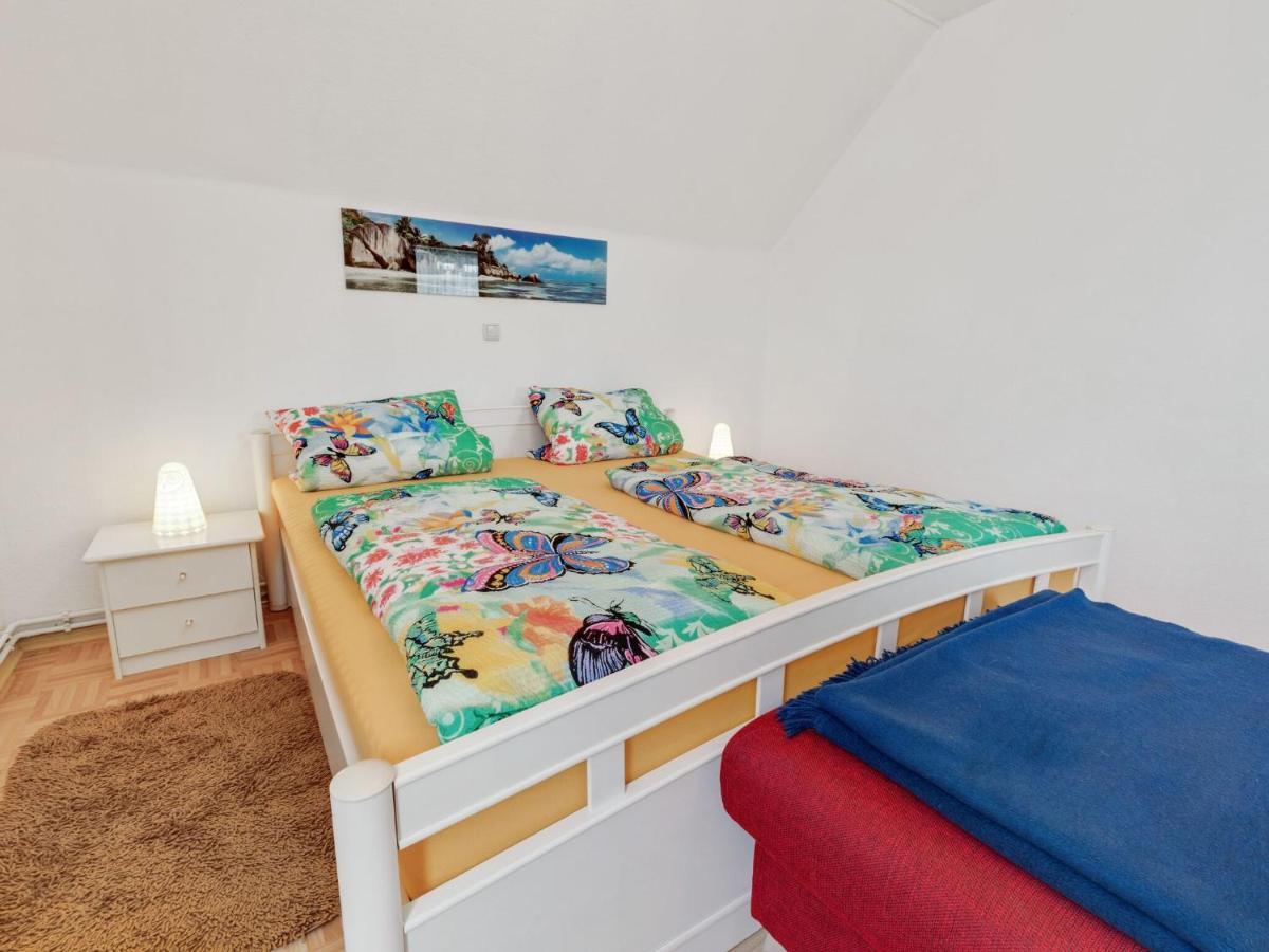Cozy Apartment In Altenfeld With Garden Exteriör bild