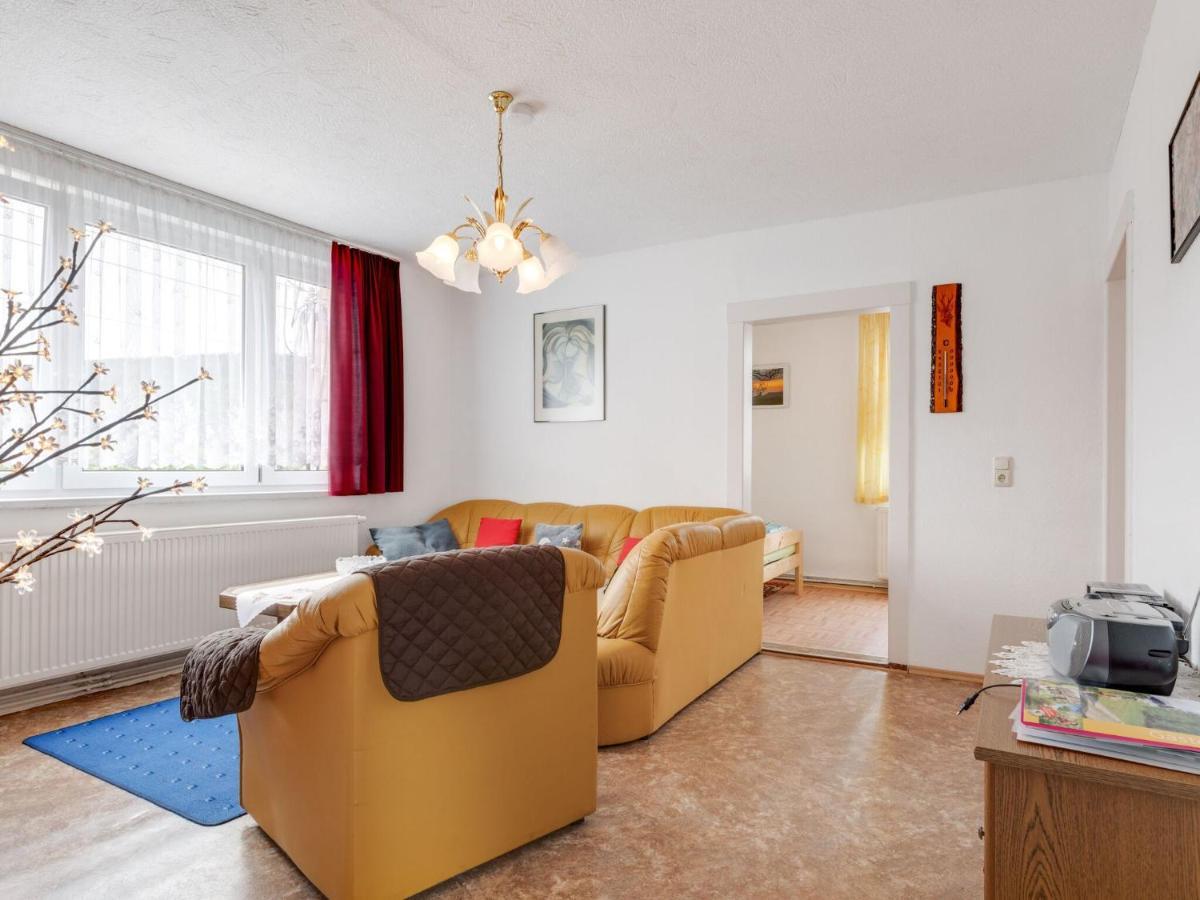 Cozy Apartment In Altenfeld With Garden Exteriör bild