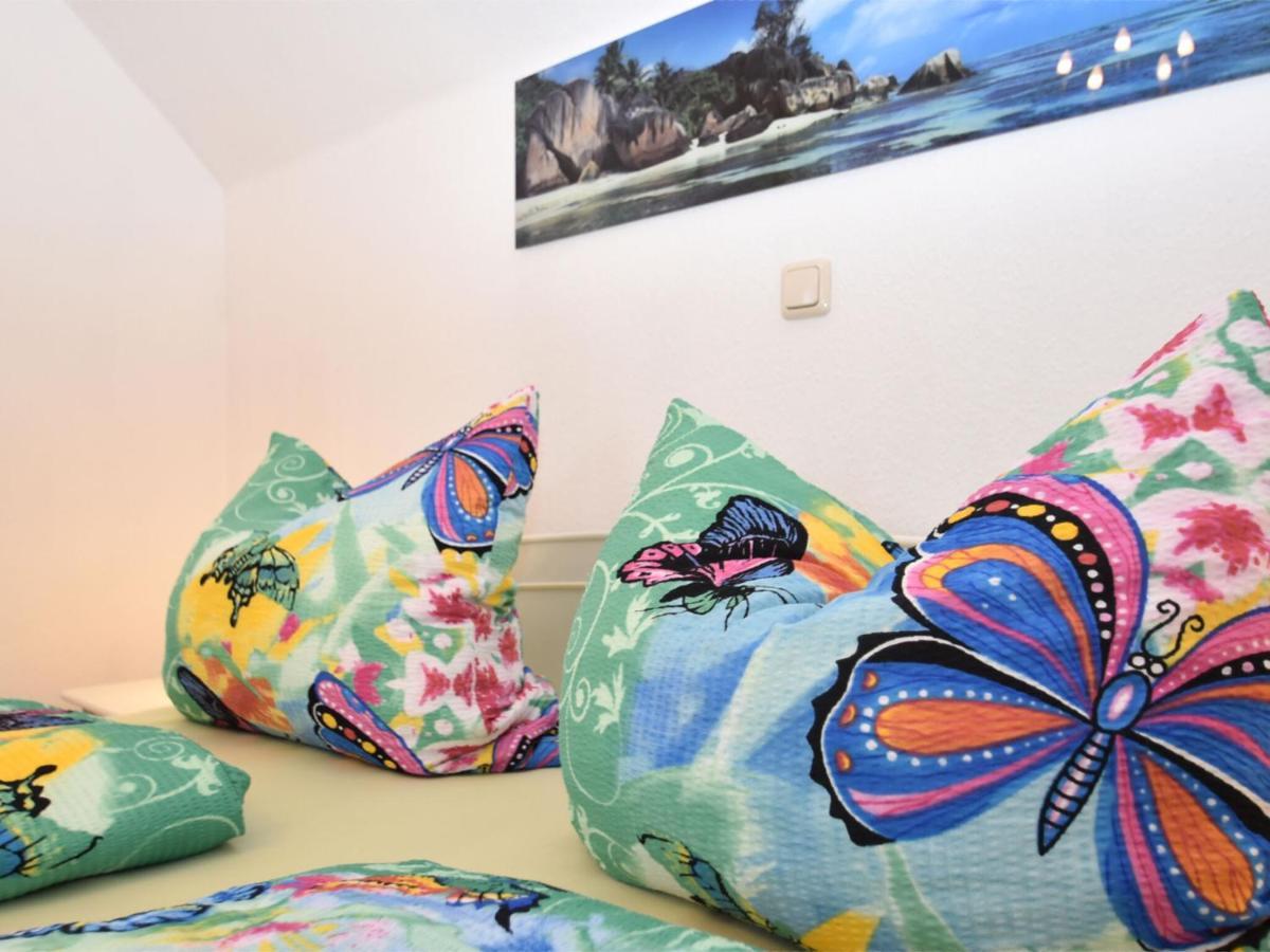 Cozy Apartment In Altenfeld With Garden Exteriör bild